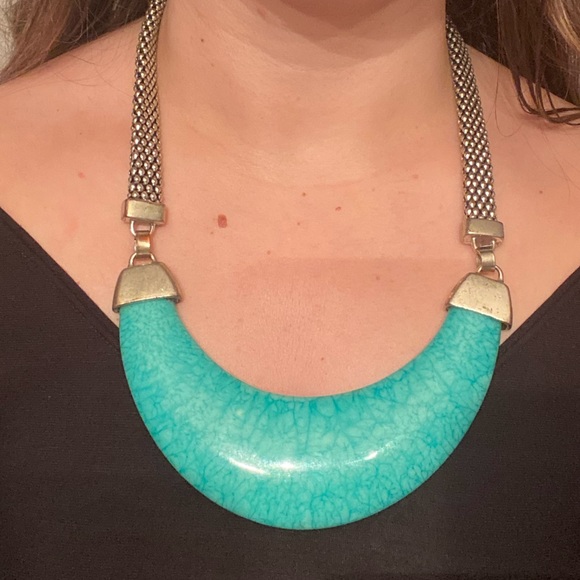 BOLD NECKLACE WITH TURQUOISE - Picture 2 of 3